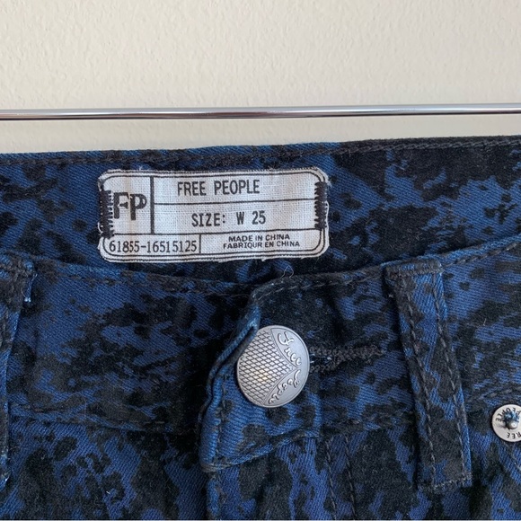 free people snake print skinny pants . NWT . - Picture 5 of 8